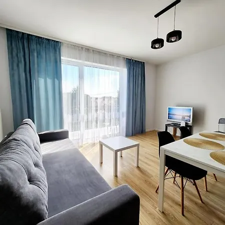 Apartstars - Zelwerowicza 11 *