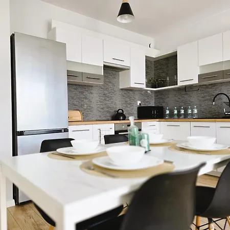 Apartstars - Zelwerowicza 11 Daire