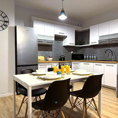 Daire Apartstars - Zelwerowicza 11